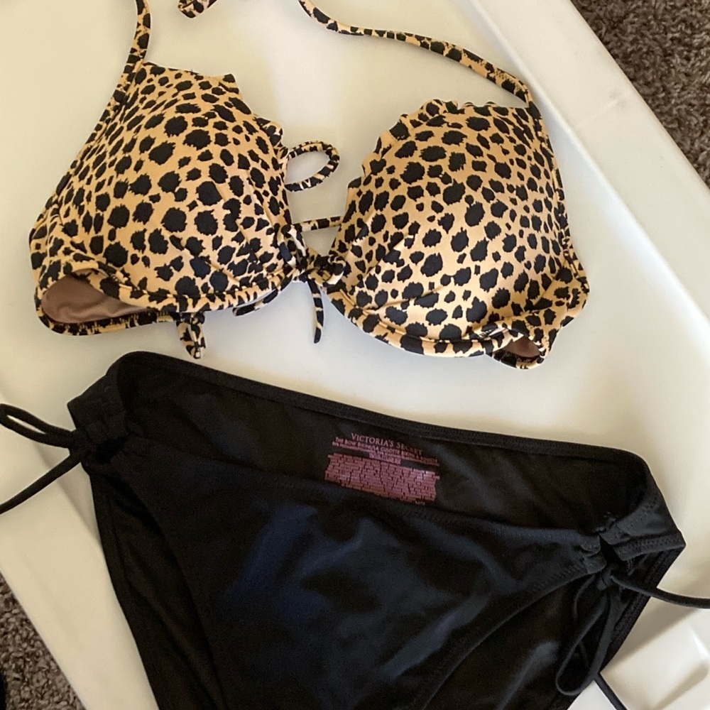 Victoria’s Secret Cheetah Bombshell push up top with black tie side bottom